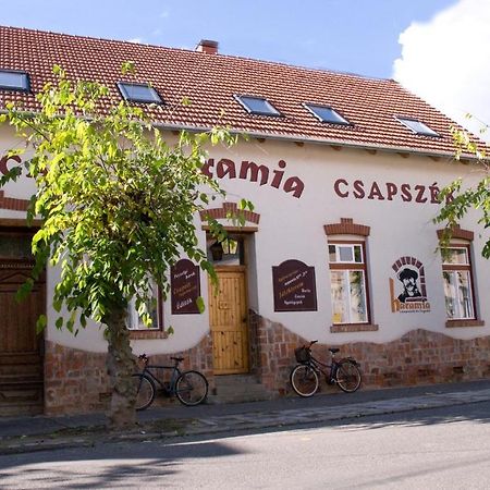 Hotel Haramia Csapszek Es Fogado Szombathely Exterior foto